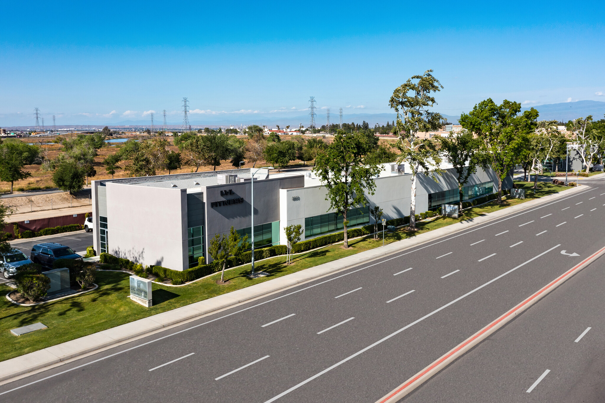 8800 Stockdale Hwy, Bakersfield, CA for sale Building Photo- Image 1 of 1