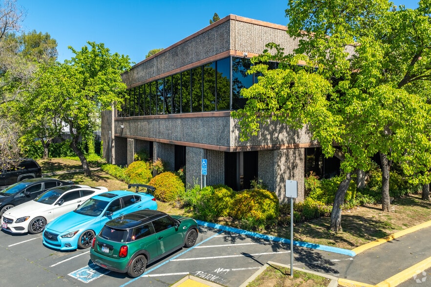 2880 Sunrise Blvd, Rancho Cordova, CA for sale - Primary Photo - Image 1 of 11