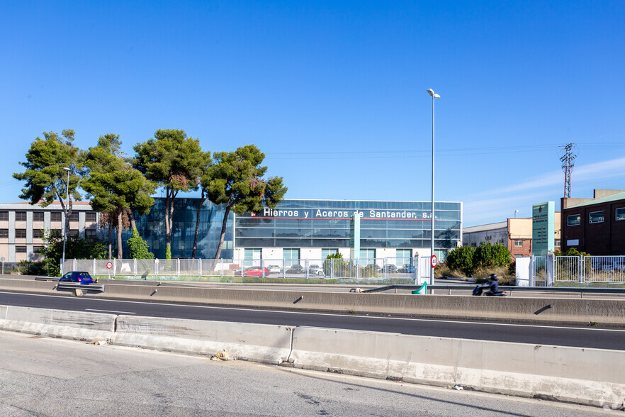 Calle Lago Carucedo s/n, Fuenlabrada, Madrid for lease - Building Photo - Image 2 of 3