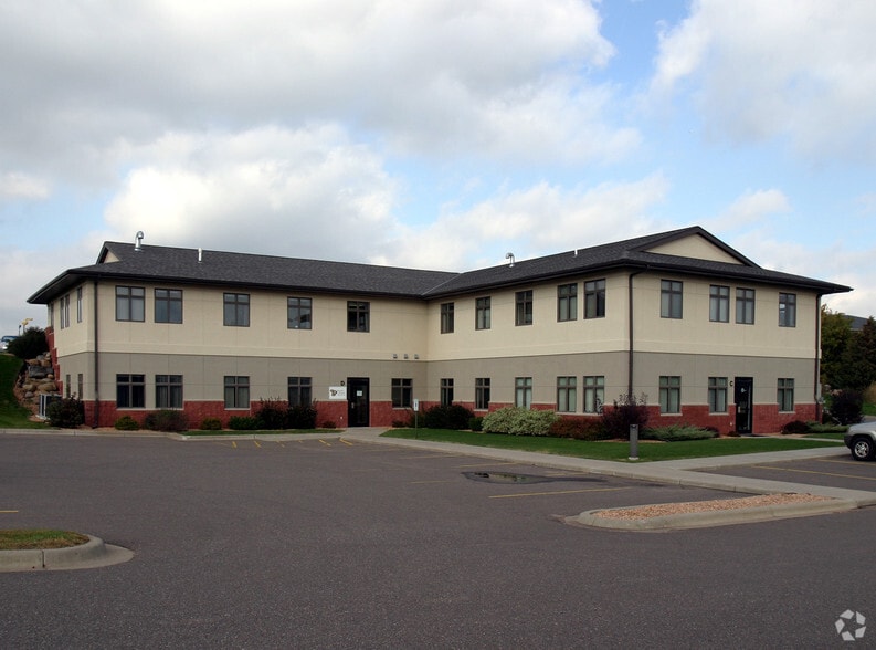 1200 Hosford St, Hudson, WI for lease - Building Photo - Image 2 of 17