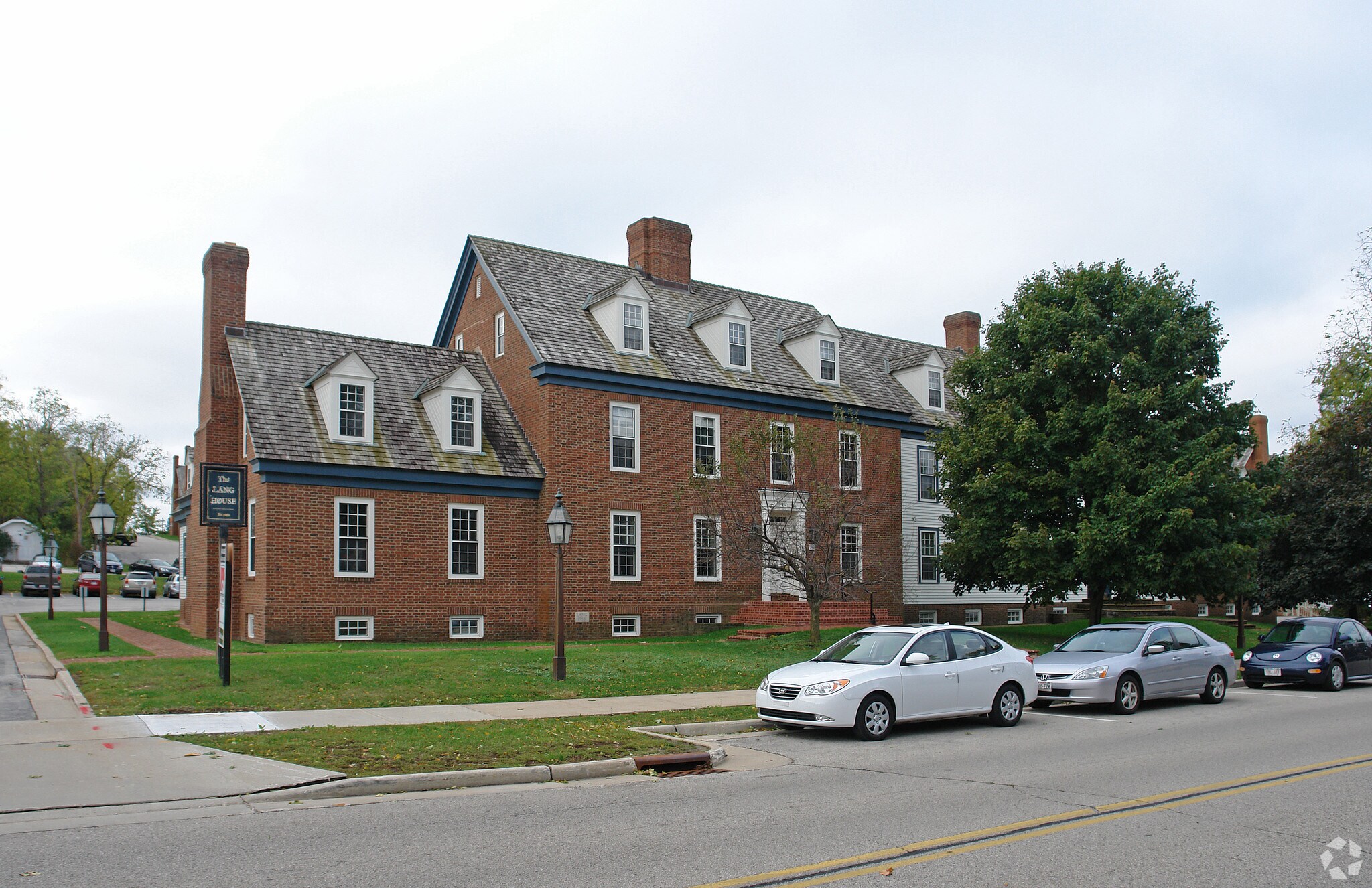 500-514 Wells St, Delafield, WI for sale Building Photo- Image 1 of 1