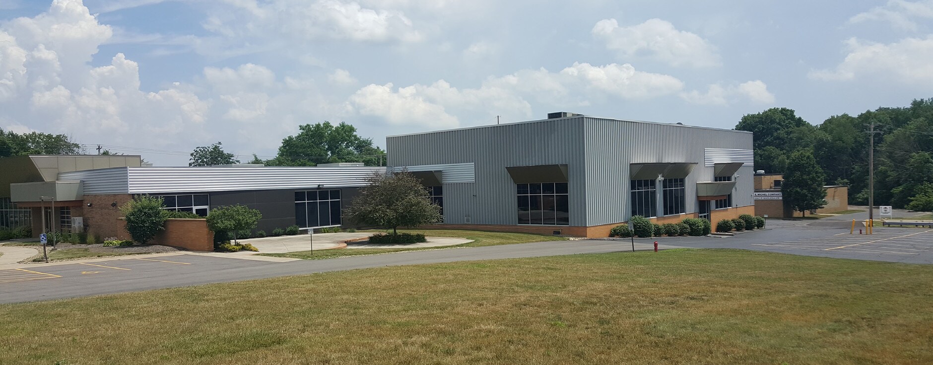 3030 Gilchrist Rd, Akron, OH 44305