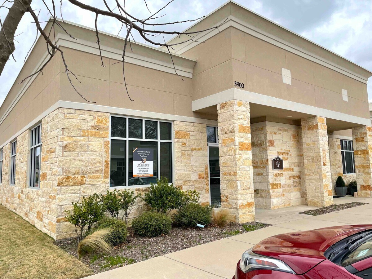 3900 S Stonebridge Dr, McKinney, TX 75070