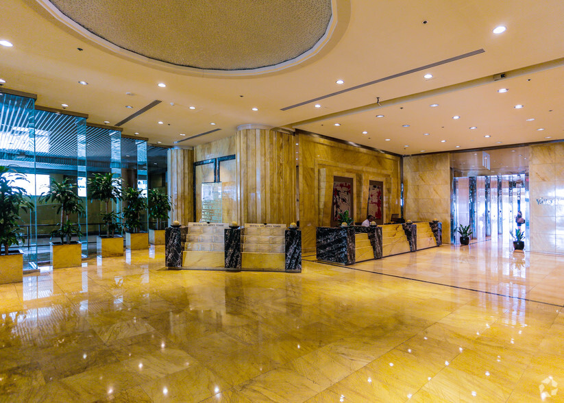 1001 Brickell Bay Dr, Miami, FL for lease - Lobby - Image 2 of 21