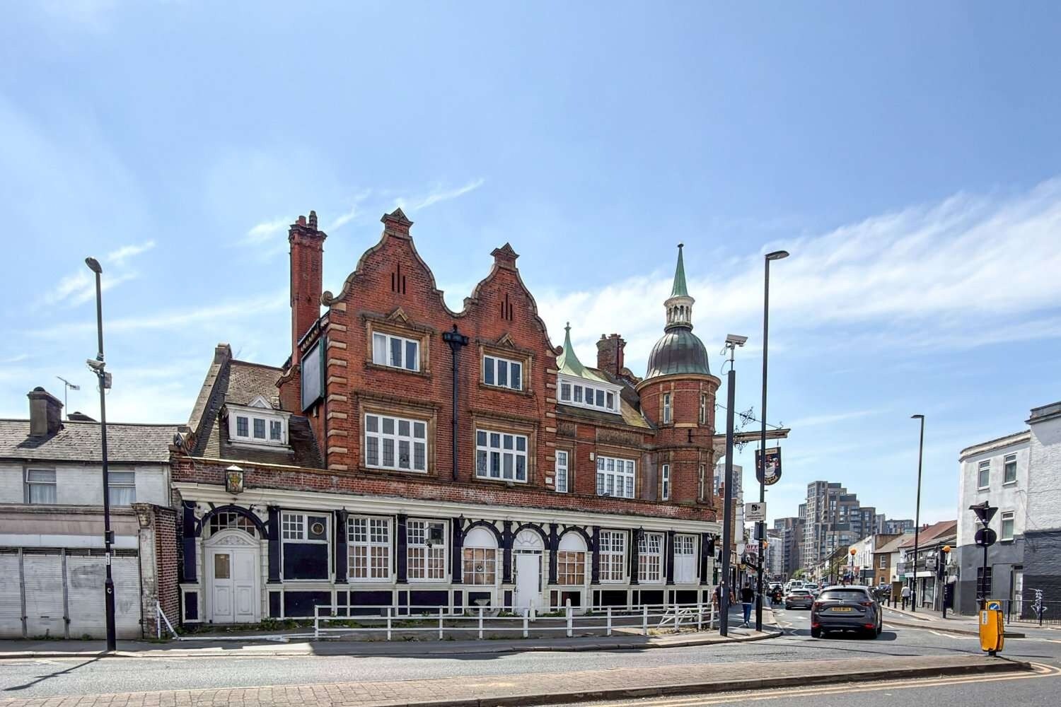62 Lower Addiscombe Rd, Croydon for sale Primary Photo- Image 1 of 3