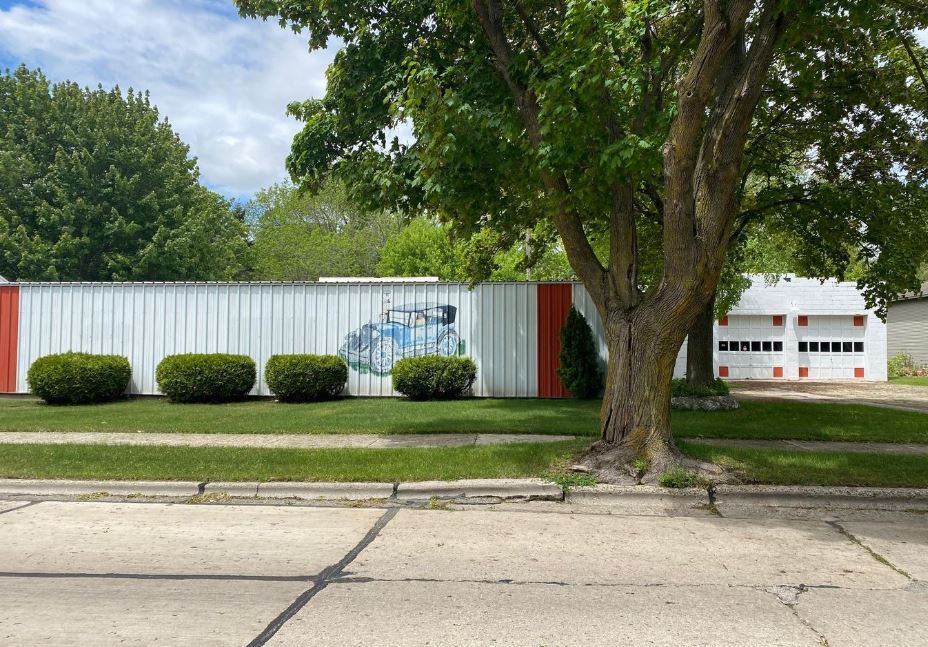 3722 MacArthur Dr, Manitowoc, WI for sale Primary Photo- Image 1 of 1