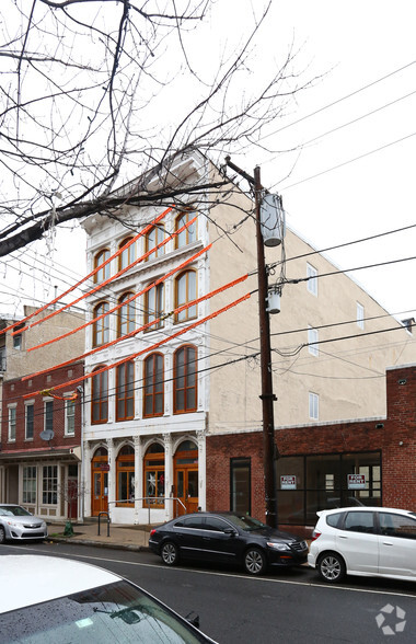 621-623 N 2nd St, Philadelphia, PA for sale - Primary Photo - Image 1 of 3