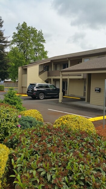 13909 SE Stark St, Portland, OR for sale Primary Photo- Image 1 of 1