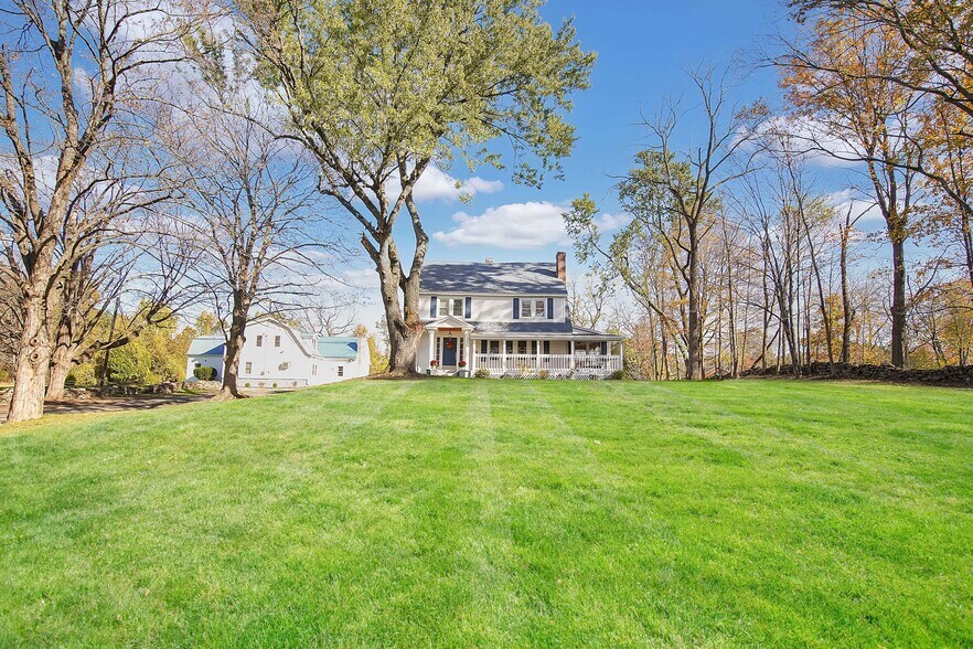 151 Taylor St, Granby, MA 01033