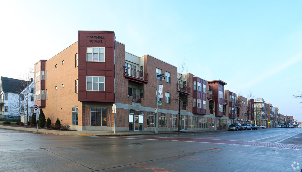 3331 W North Ave, Milwaukee, WI for lease - Primary Photo - Image 1 of 6