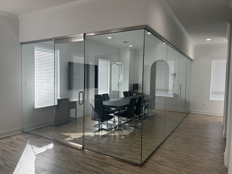 518 Westgreen Blvd, Katy, TX for lease - Building Photo - Image 3 of 5