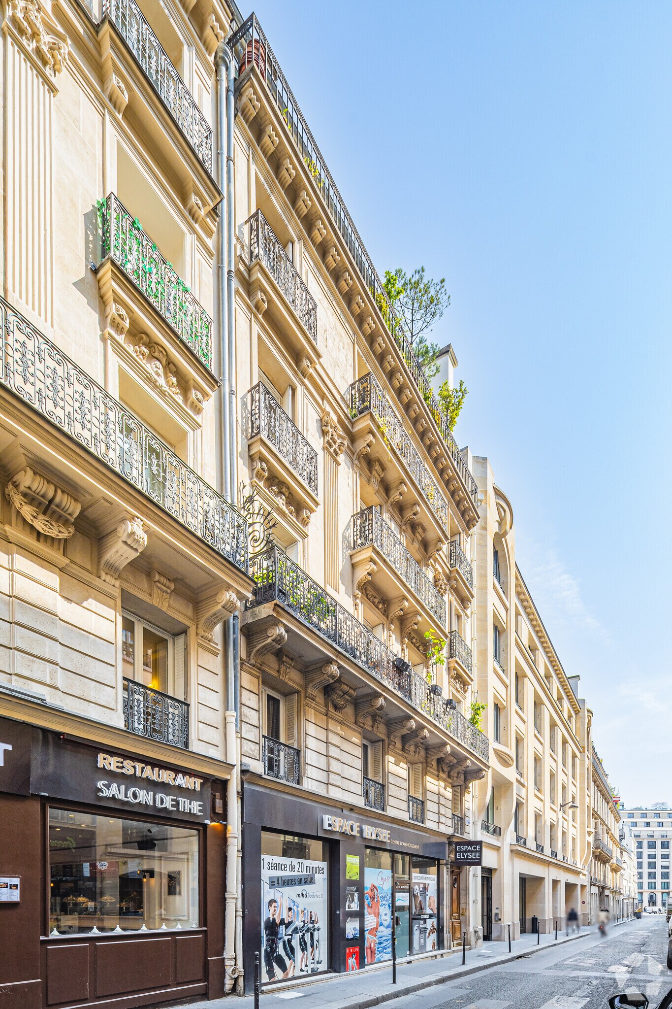 37 Bis Rue Du Colisée, Paris for lease Primary Photo- Image 1 of 4