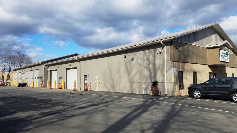 48 Patria Rd, South Windsor, CT for sale - Building Photo - Image 1 of 1