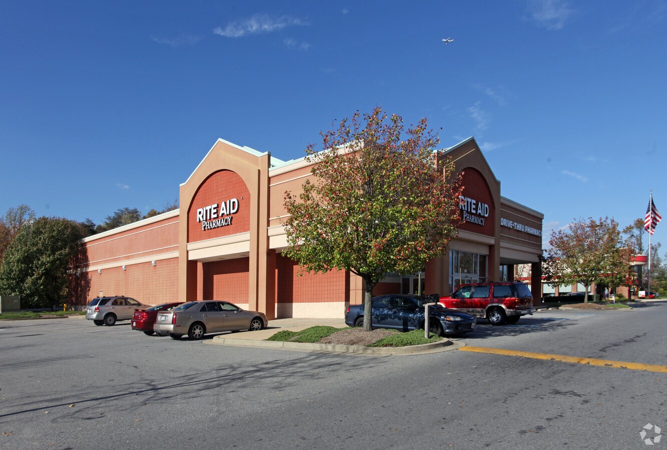 3385 Crain Hwy, Waldorf, MD 20603