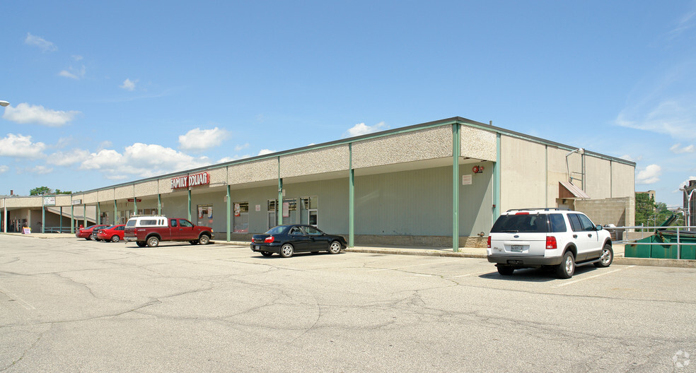 898 Main St, Sanford, ME for sale - Primary Photo - Image 1 of 1