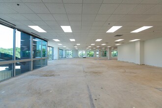 17177 Preston Rd, Dallas, TX for lease Interior Photo- Image 1 of 5