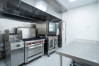 More details for 383 Bridge St, Brooklyn, NY - Retail for Lease