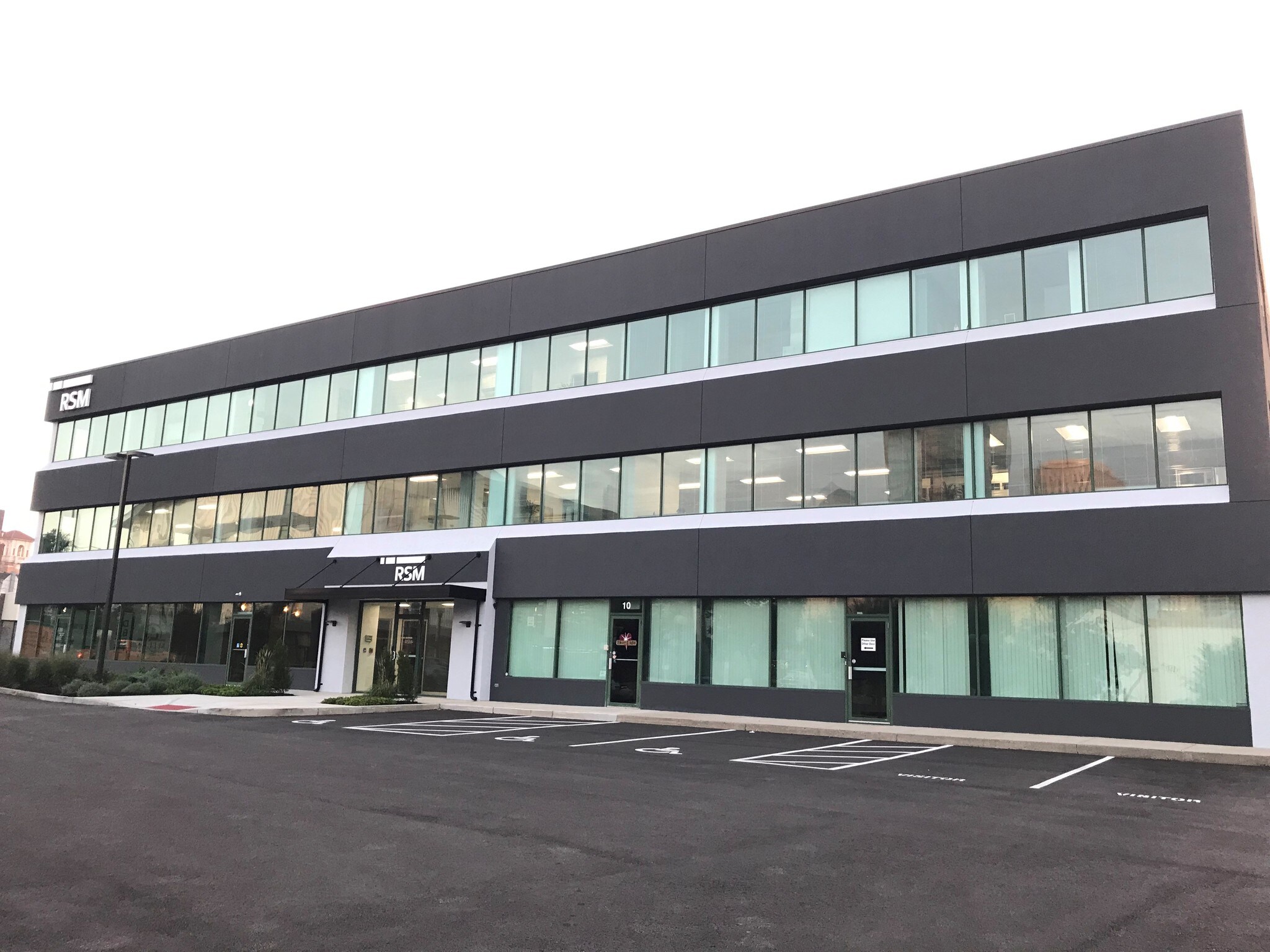 2-10 S Patterson Blvd, Dayton, OH for lease Primary Photo- Image 1 of 7