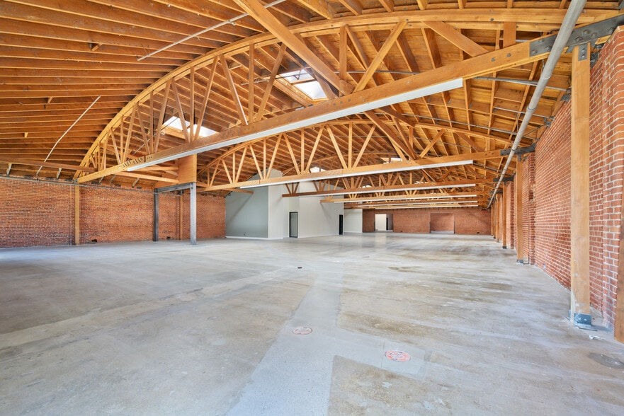 1145 Seward St, Los Angeles, CA for lease - Interior Photo - Image 3 of 9