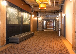 400 N 1st St, Minneapolis, MN for lease Building Photo- Image 1 of 24