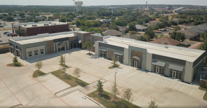 821 W New Hope Dr, Cedar Park, TX for lease Building Photo- Image 2 of 2