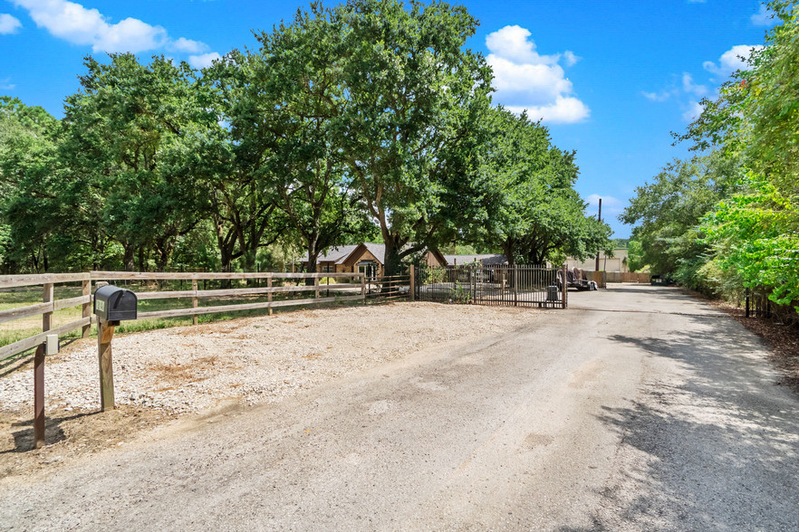 12943 Spring Cypress Rd, Tomball, TX for sale - Building Photo - Image 3 of 23