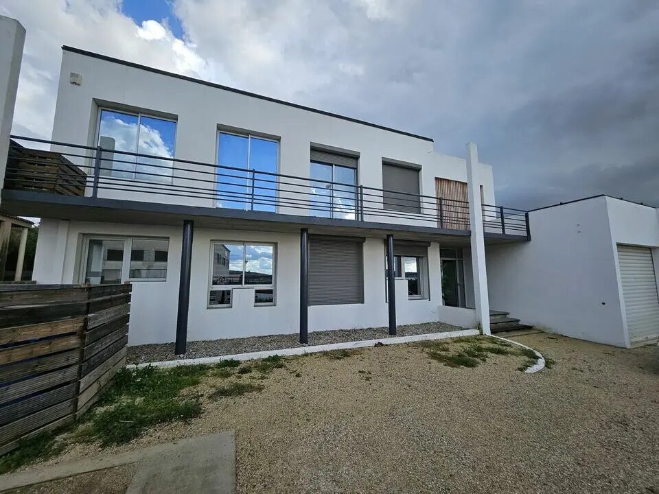 475 Chemin Des Jalassieres, Éguilles for lease Building Photo- Image 1 of 7