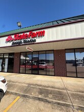 2215 Fayetteville Rd, Van Buren, AR for lease Interior Photo- Image 1 of 17