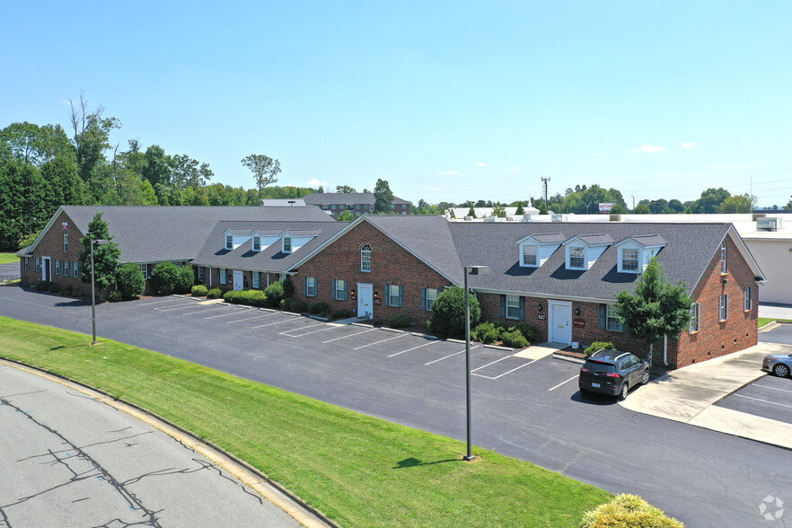 827-847 Heather Rd, Burlington, NC for sale - Primary Photo - Image 1 of 1