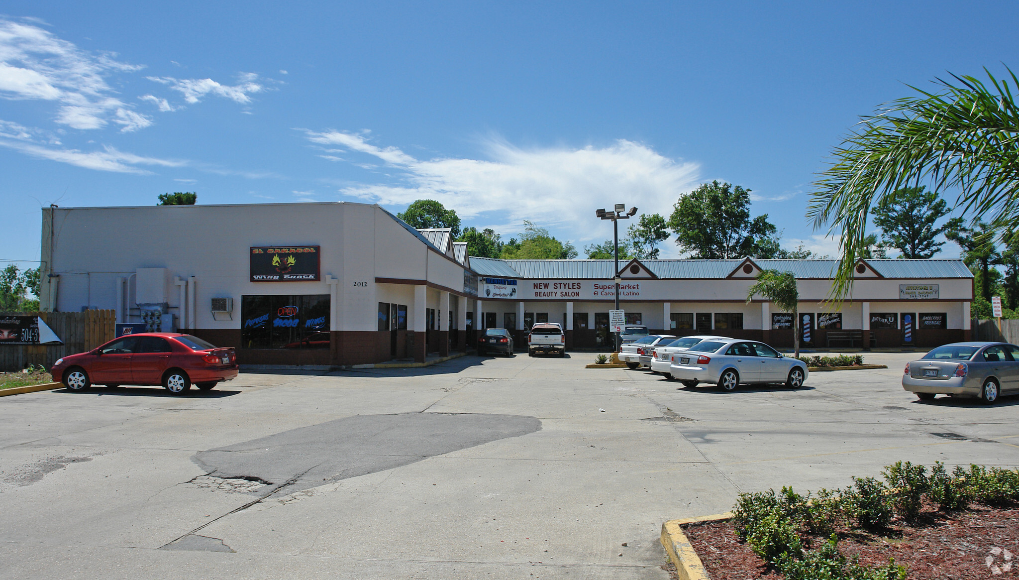 2012 Manhattan Blvd, Harvey, LA for lease Primary Photo- Image 1 of 4