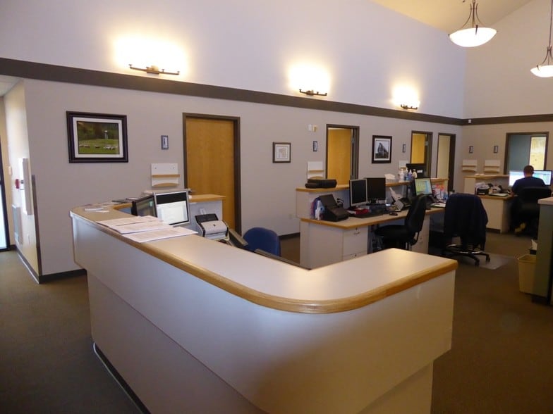 1500 Continental Pl, Mount Vernon, WA for lease - Interior Photo - Image 2 of 19