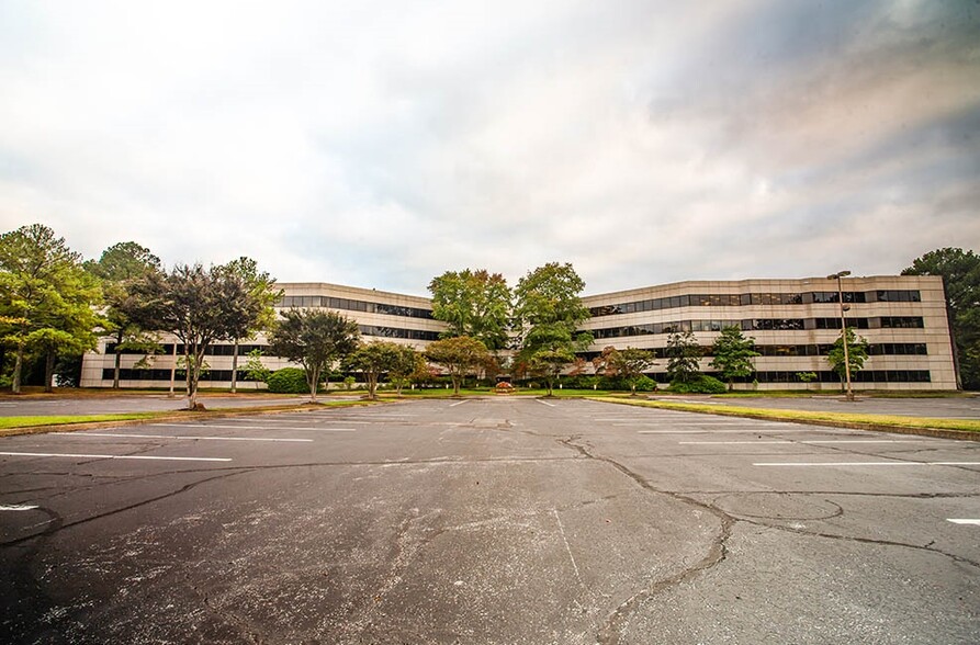 6077 Primacy Pky, Memphis, TN for sale - Primary Photo - Image 1 of 1