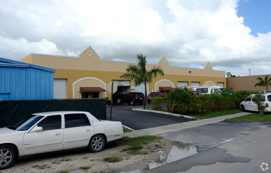 232-244 NW 9th Ave, Homestead, FL for sale - Building Photo - Image 3 of 9