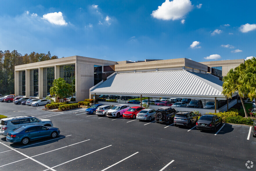 3810-3820 Northdale Blvd, Tampa, FL for lease - Building Photo - Image 3 of 9