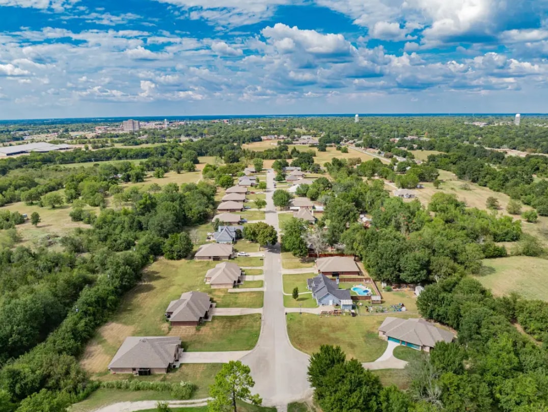 26 Duplex Portfolio, Commerce, TX for sale Primary Photo- Image 1 of 31