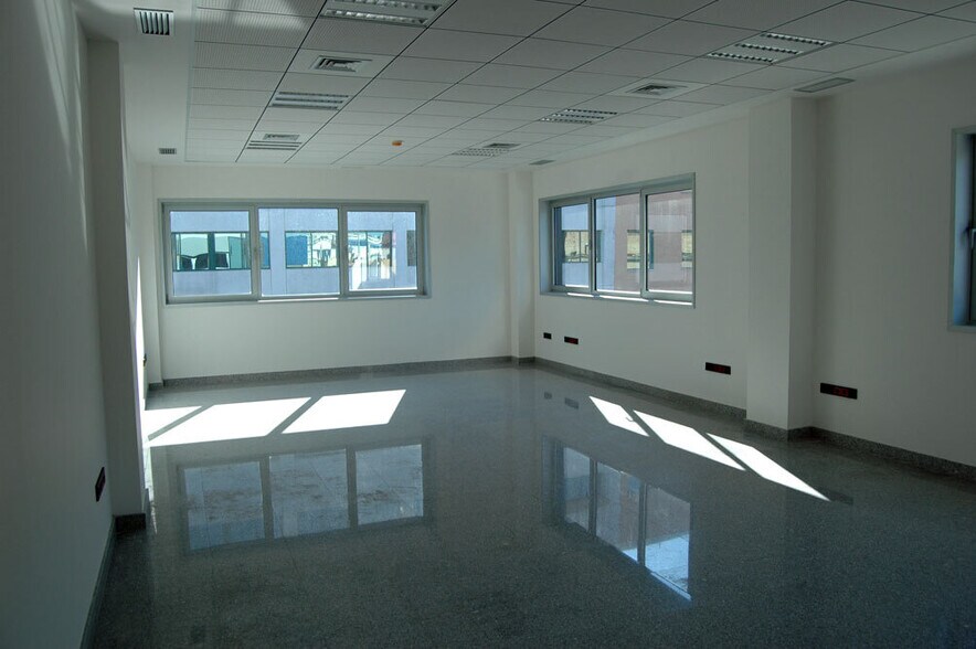Office in SEVILLA for sale - Building Photo - Image 3 of 10