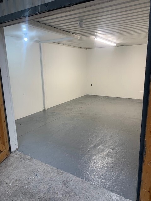 Folders Ln E, Hassocks for lease Interior Photo- Image 1 of 2