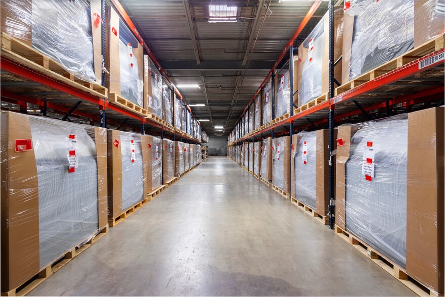 1504 Sadlier Cir S Dr, Indianapolis, IN for sale - Building Photo - Image 2 of 2