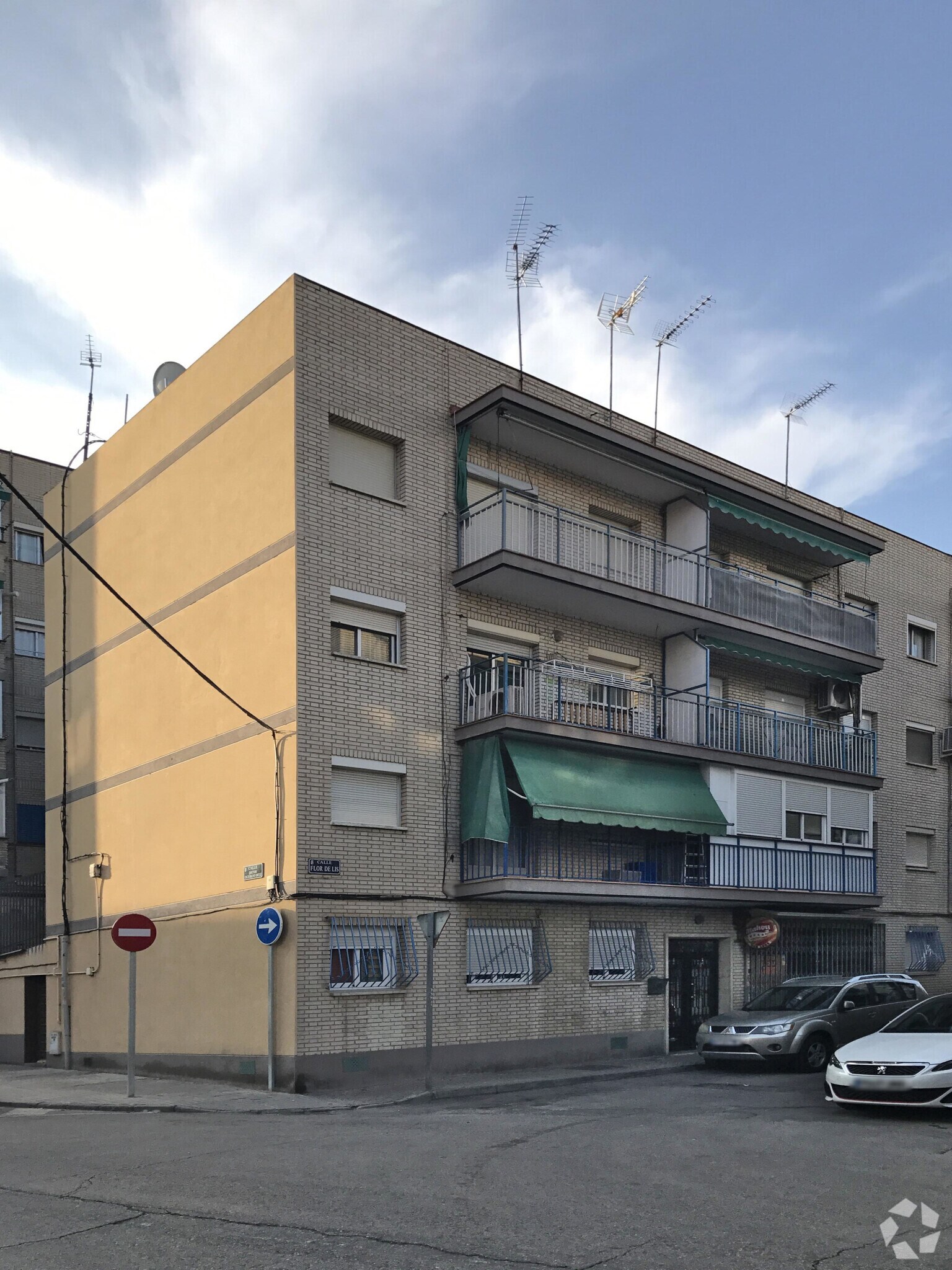 Calle Flor de Lis, 10, Arganda del Rey, Madrid for sale Primary Photo- Image 1 of 1