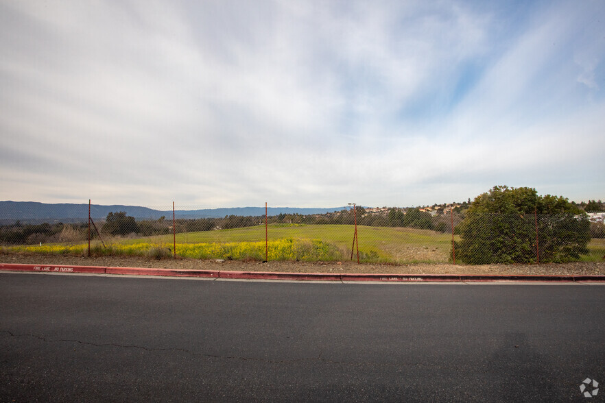 865 Embedded Way, San Jose, CA for lease - Building Photo - Image 2 of 2