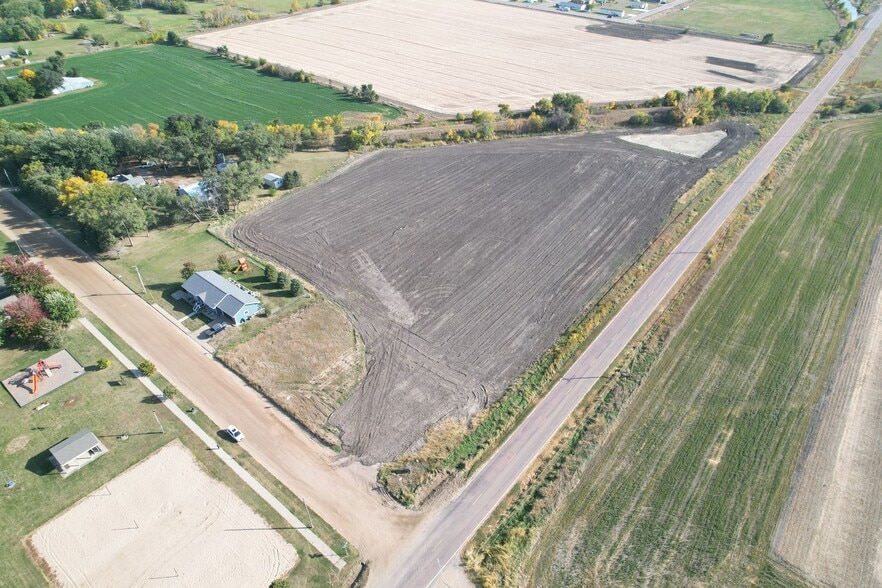 S. Cleveland Street, Lennox, SD for sale - Building Photo - Image 3 of 5