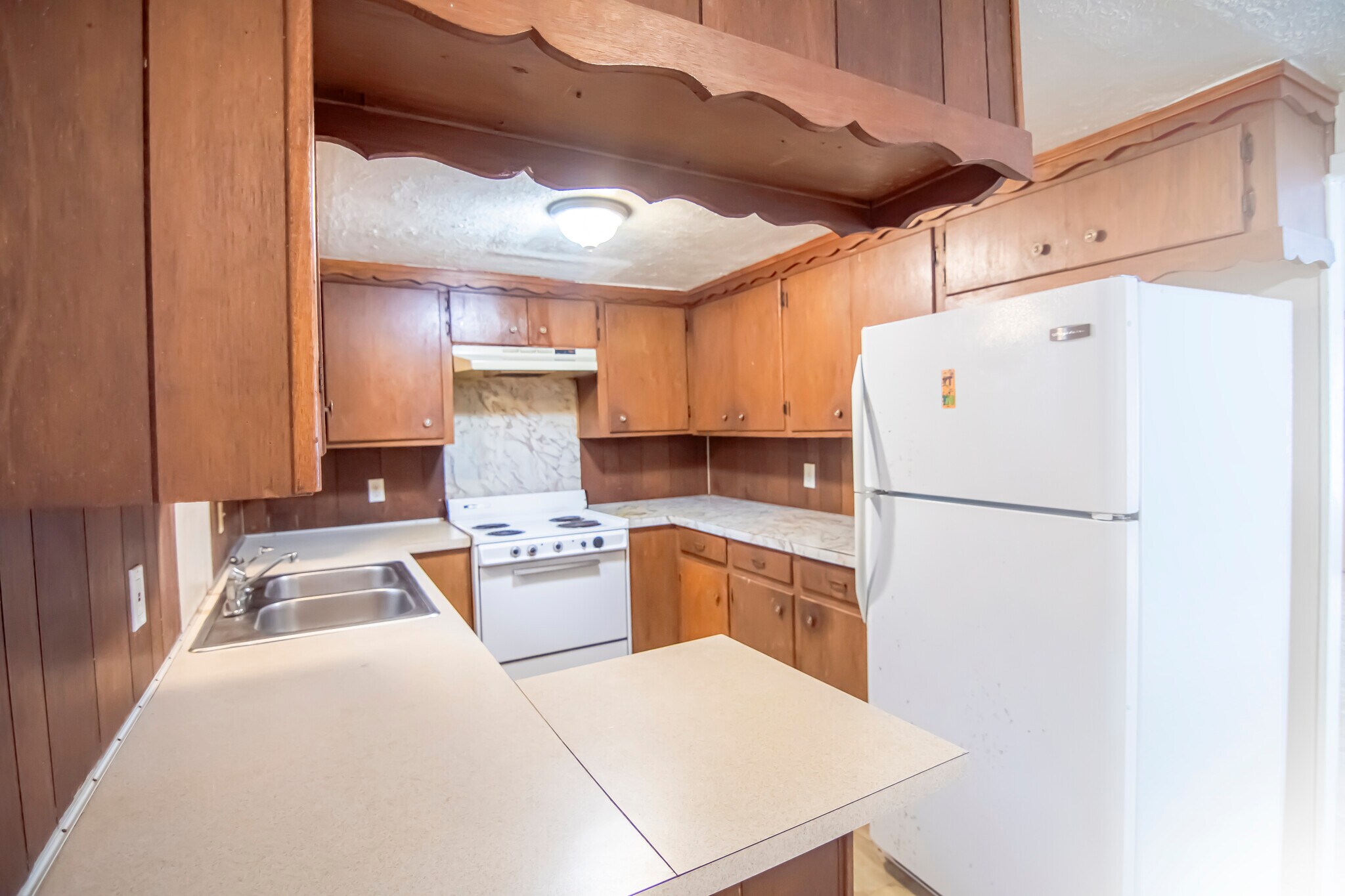 911 University Ave, Huntsville, TX 77320 Blue Sky Apartments 42 Units