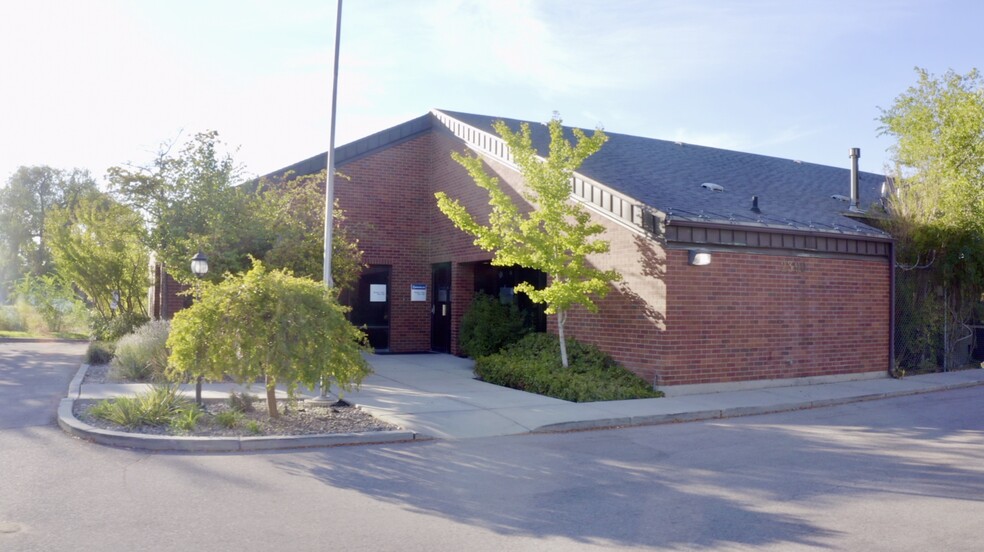 2390 S Redwood Rd, West Valley City, UT for lease - Building Photo - Image 1 of 23