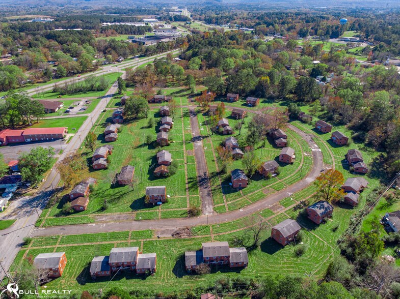 101 Hillside Cir, Gadsden, AL for sale - Building Photo - Image 1 of 1