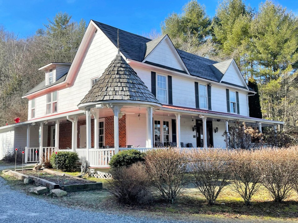 3608 Nc Highway 194 S, Sugar Grove, NC for sale Building Photo- Image 1 of 1