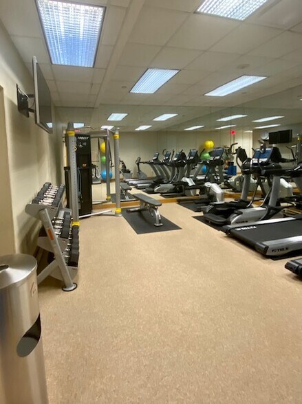 800 Connecticut Ave NW, Washington, DC for lease - Interior Photo - Image 2 of 20