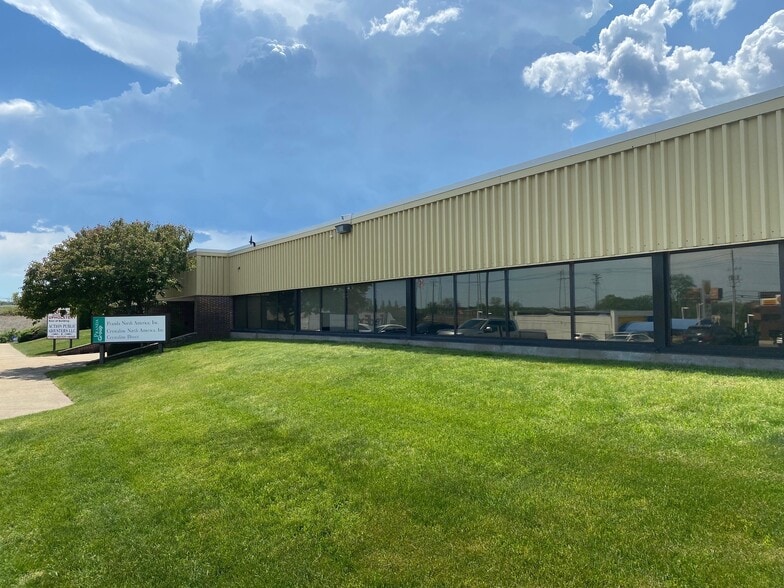 1 Wholesale Way, Cranston, RI for lease - Building Photo - Image 2 of 7