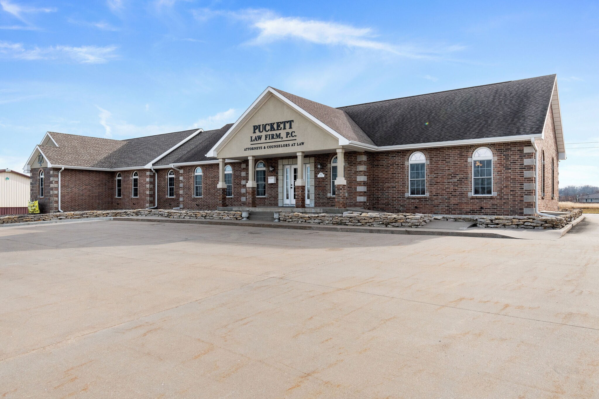 616 Lana Dr, Cameron, MO 64429 Office for Sale