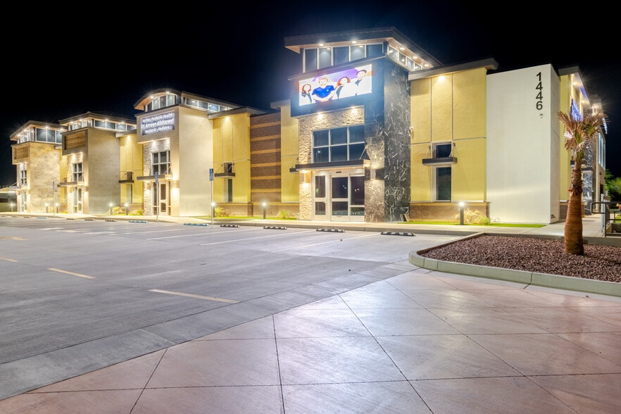 1446 W Pico Ave, El Centro, CA for lease - Primary Photo - Image 1 of 30