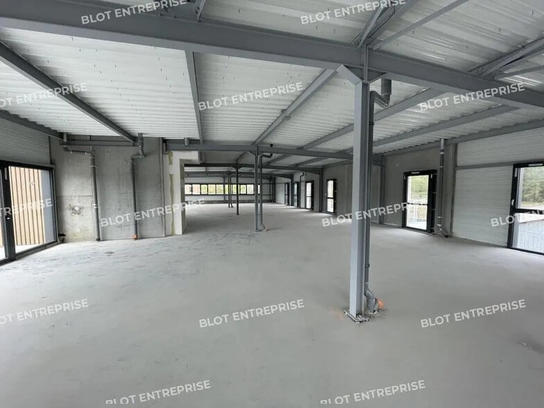 Office in Landerneau for lease - Building Photo - Image 3 of 13
